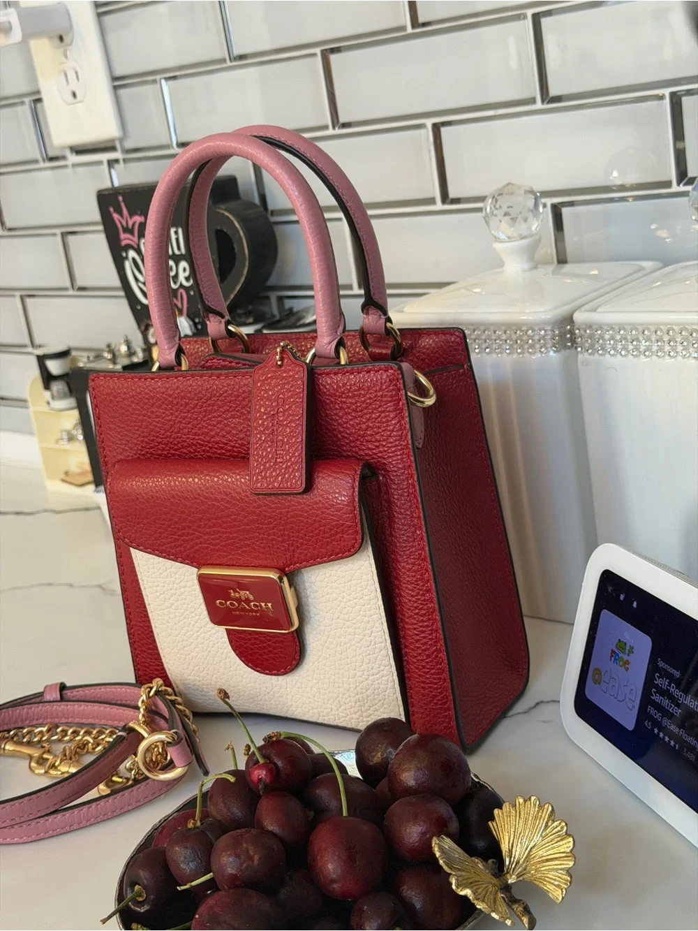 Beautiful Coach mini bag - Picture 3 of 16
